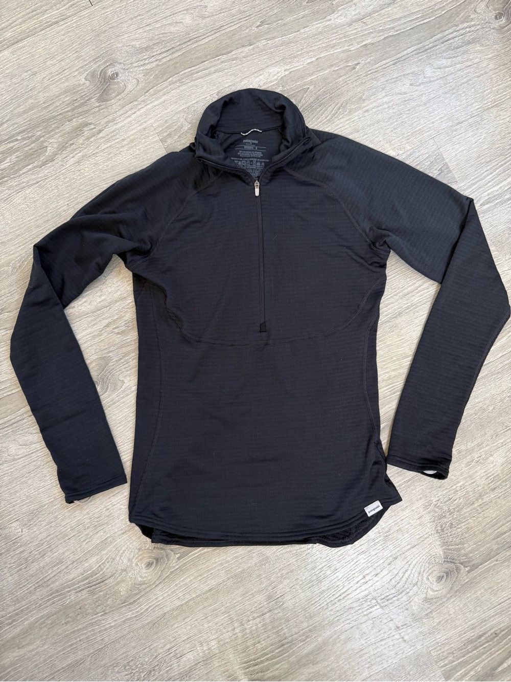 Patagonia Black Quarter-Zip Lightweight Pullover or Base Layer